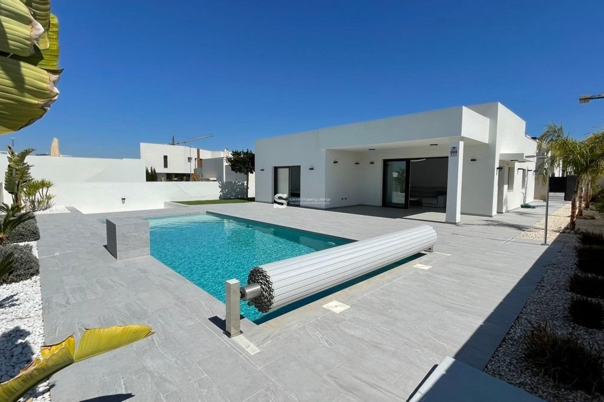 Obra nueva - Villa - Rafal - polideportivo