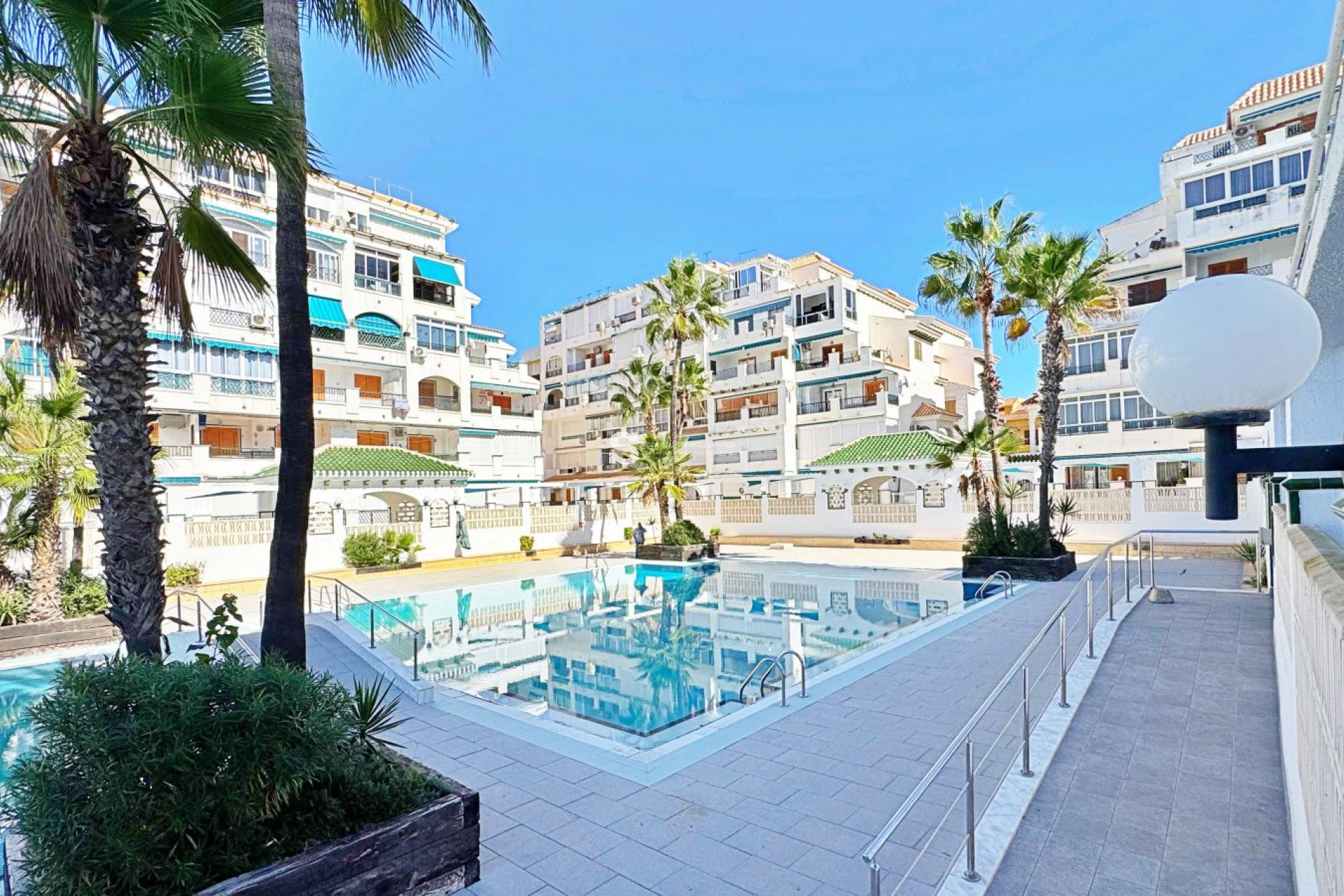 Resale - Apartment - Torrevieja - La Mata