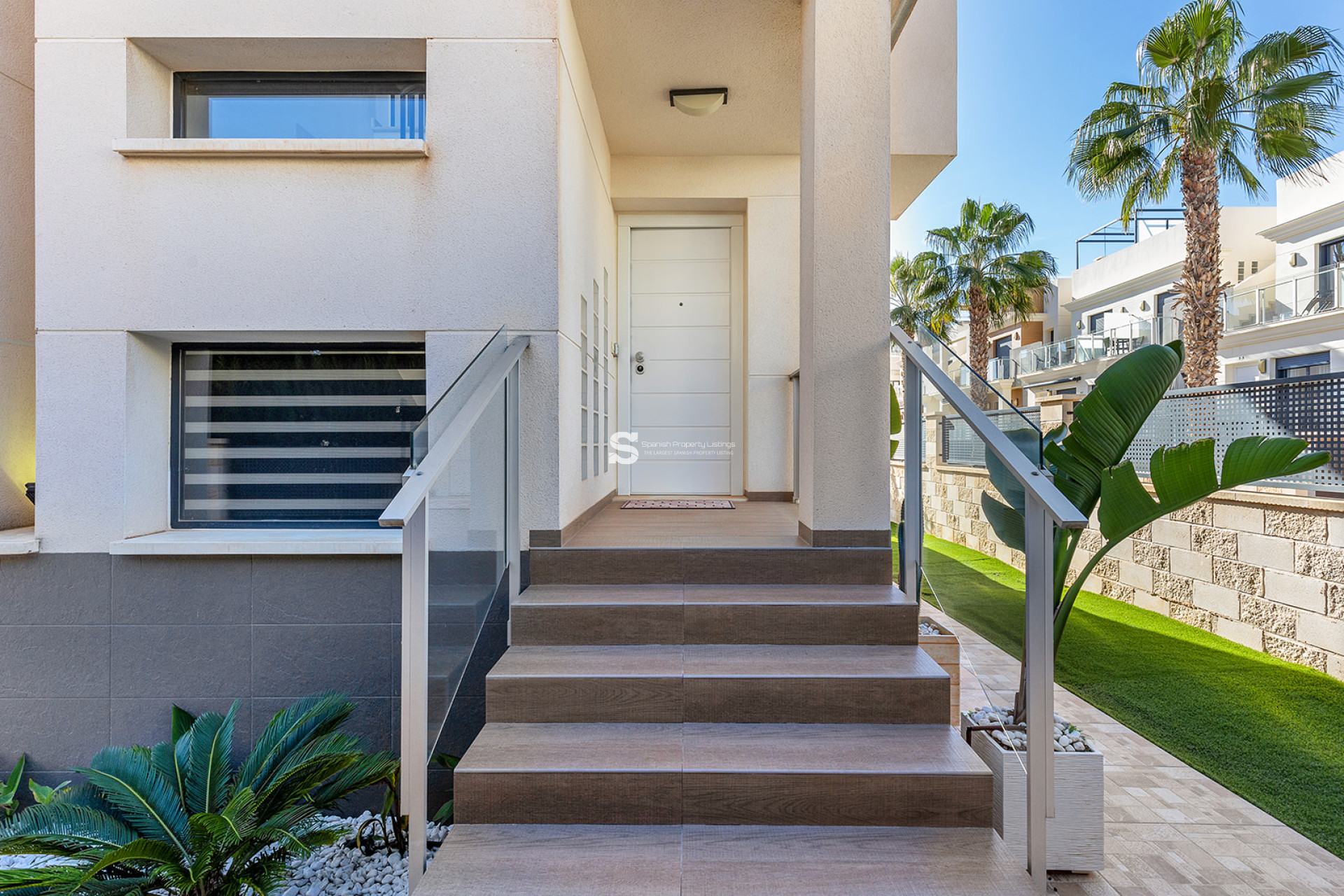 Resale - Villa - Orihuela Costa - La Zenia