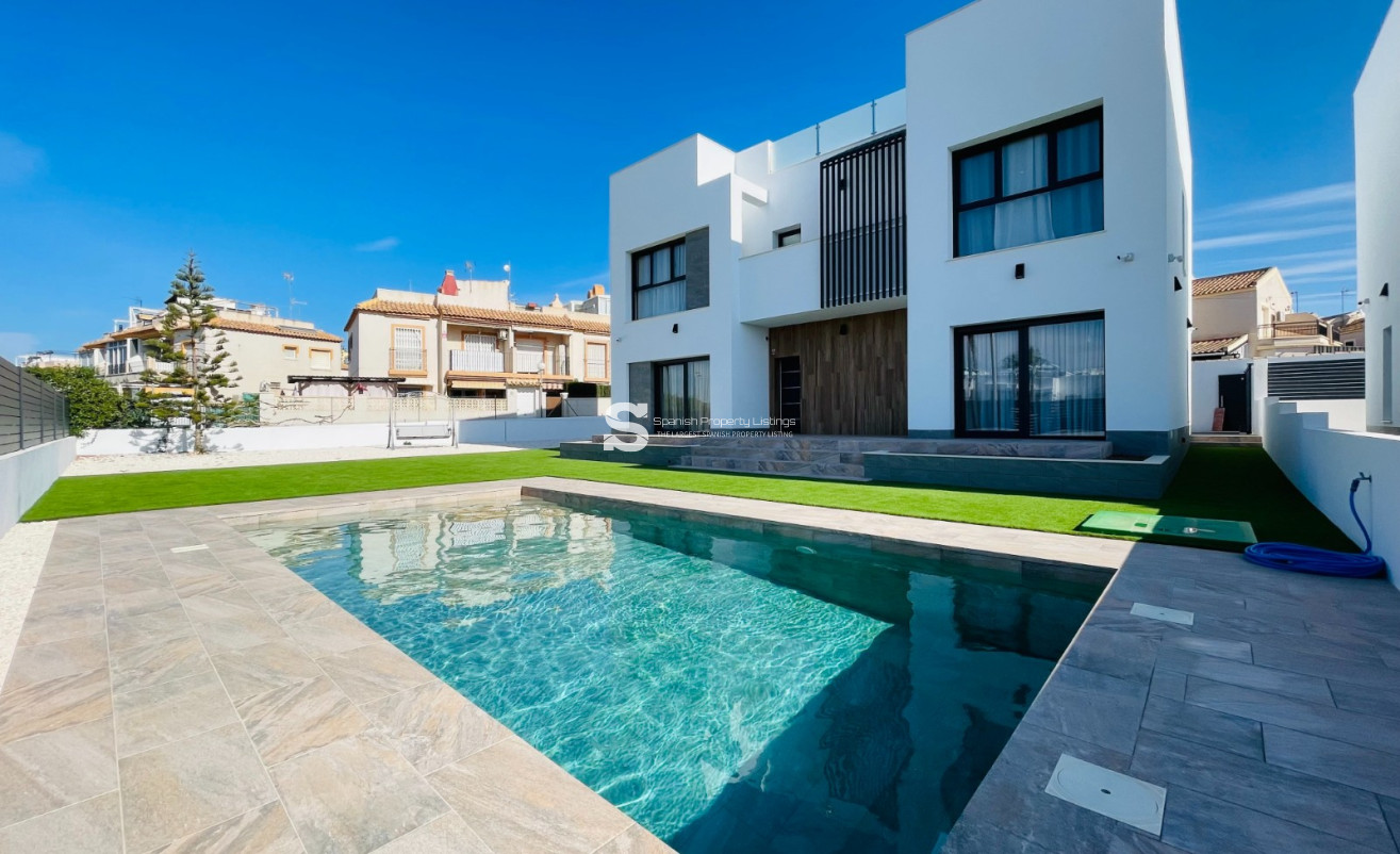 Nouvelle construction - detached - Torrevieja