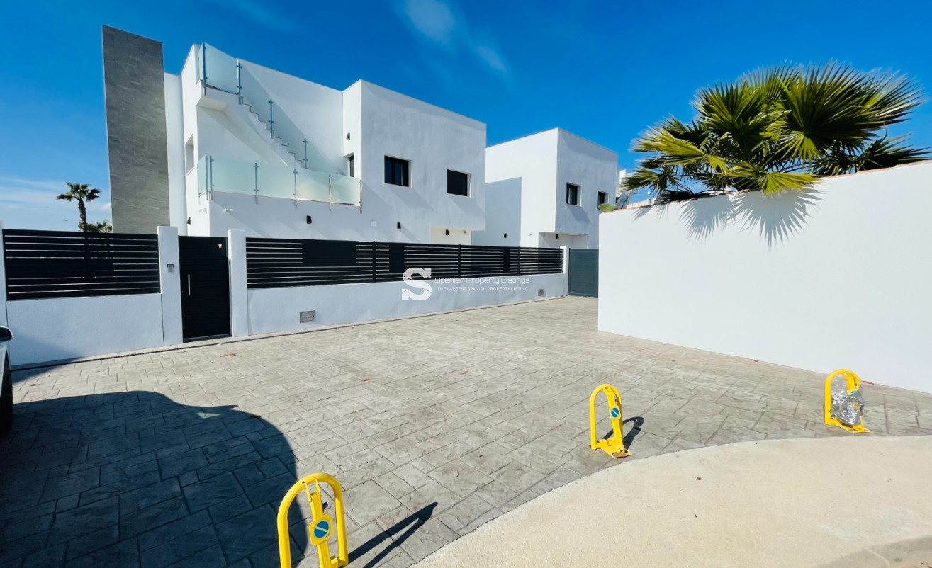 Nouvelle construction - detached - Torrevieja