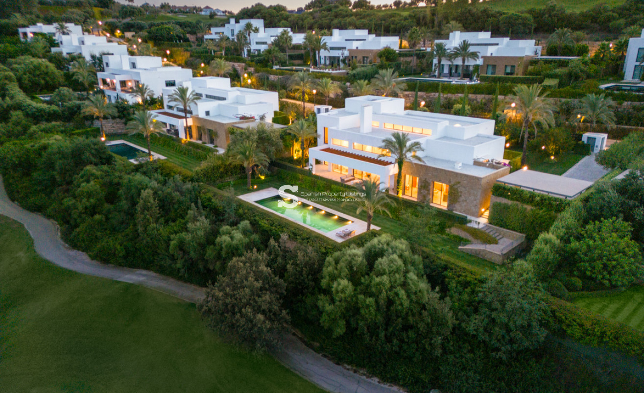 Obra nueva - Villa - Casares