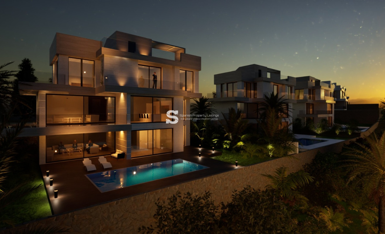 Obra nueva - Villa - Estepona