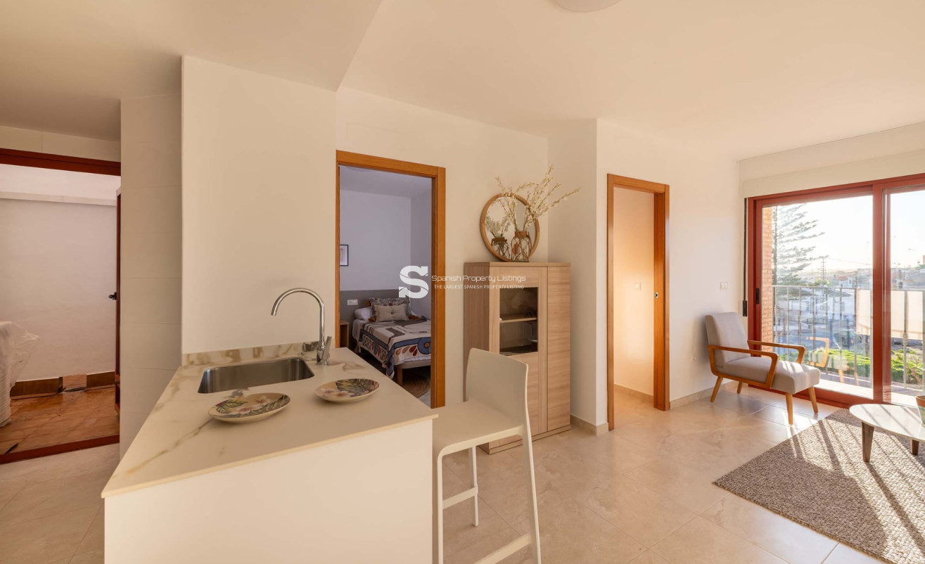 Obra nueva - Apartment - Jerónimo y Avileses