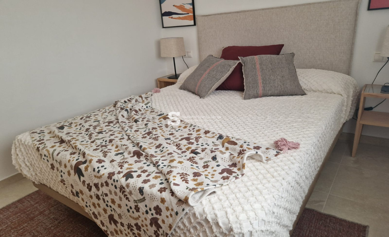 Obra nueva - Apartment - Jerónimo y Avileses