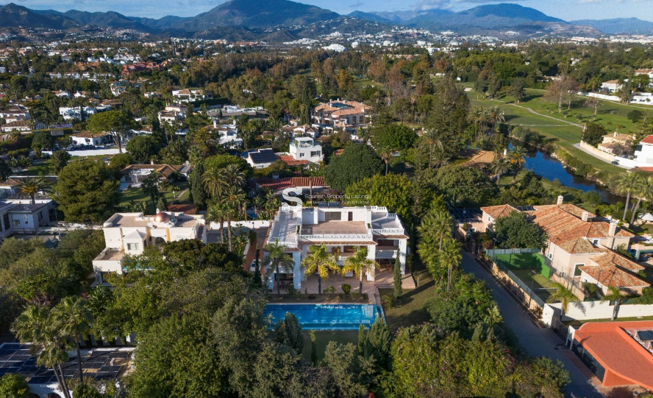 Obra nueva - Villa - Estepona