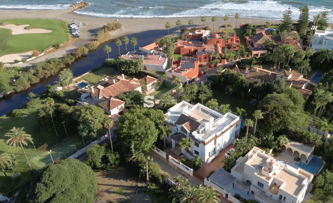 Obra nueva - Villa - Estepona