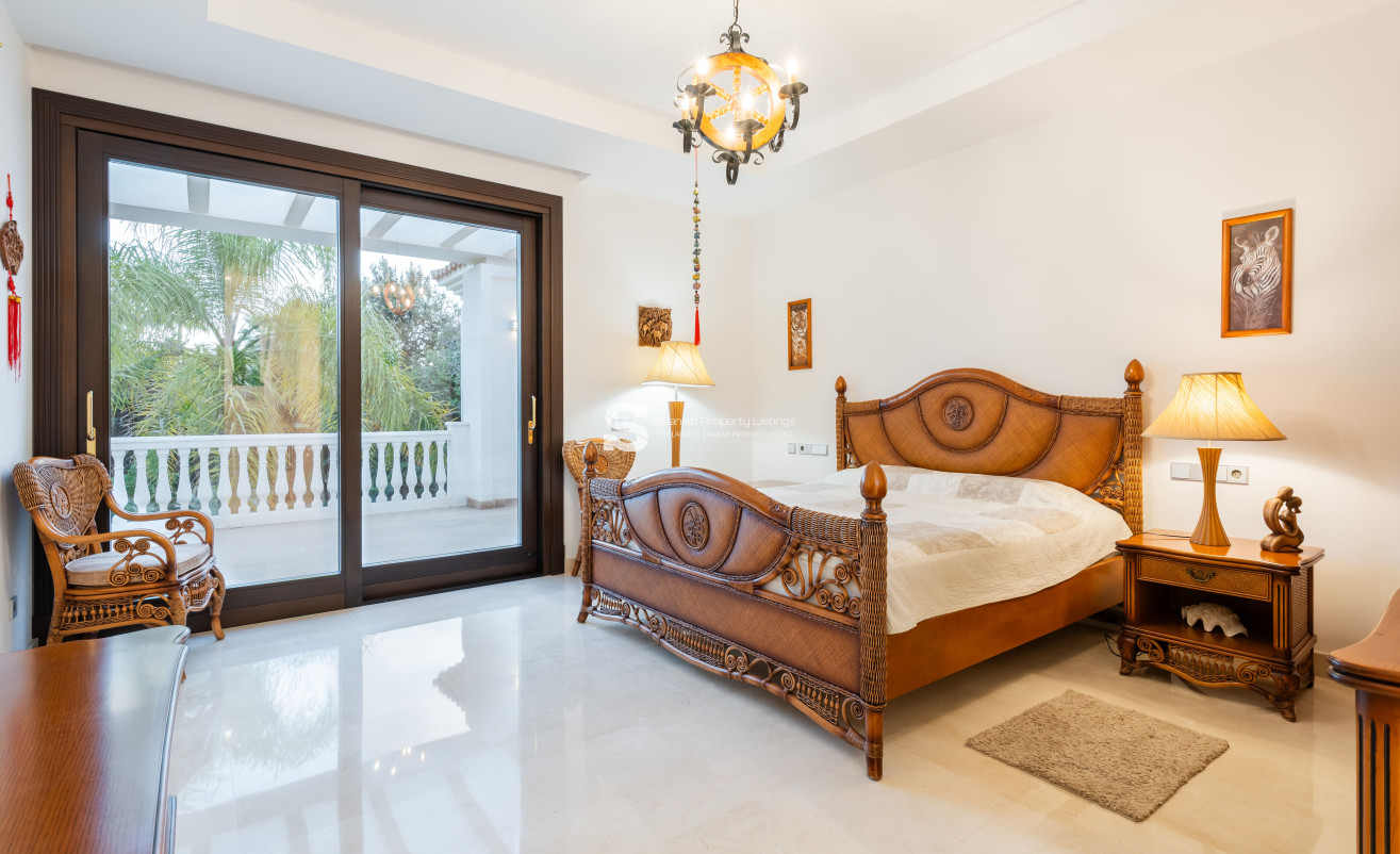 Obra nueva - Villa - Estepona