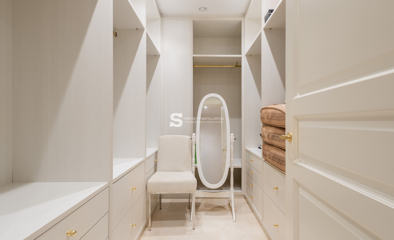 Obra nueva - Villa - Estepona