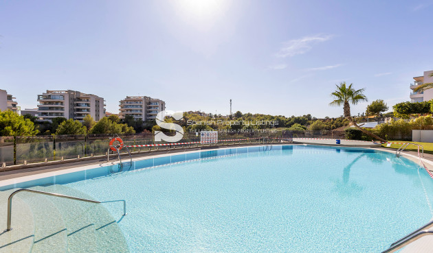 Resale - Apartment - Orihuela Costa - Villamartín