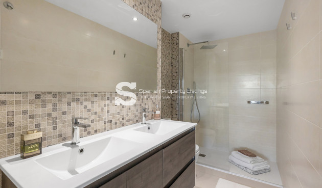 Resale - Apartment - Torrevieja - Punta Prima