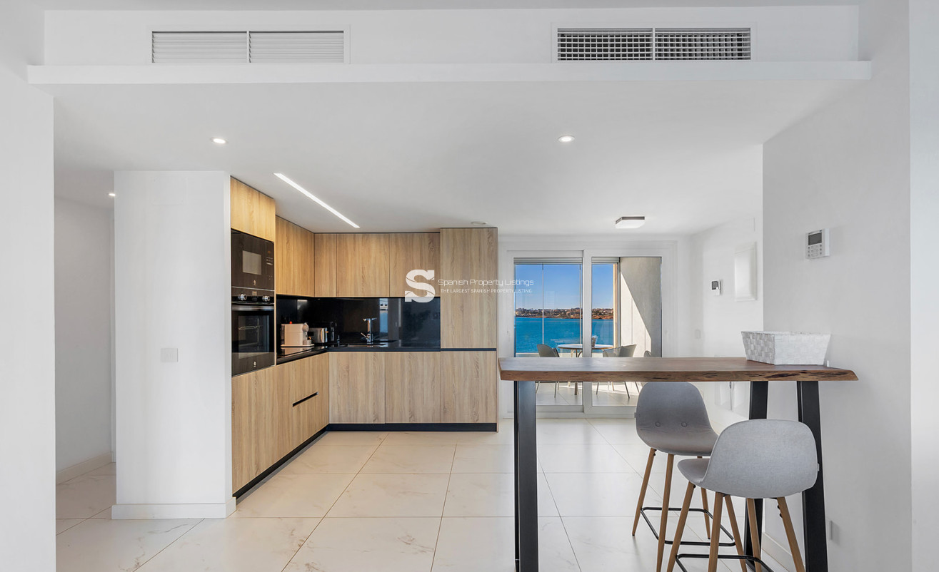 Resale - Apartment - Torrevieja - Punta Prima