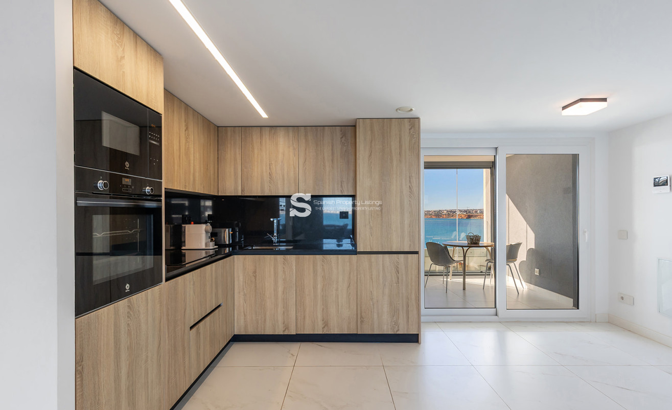 Resale - Apartment - Torrevieja - Punta Prima
