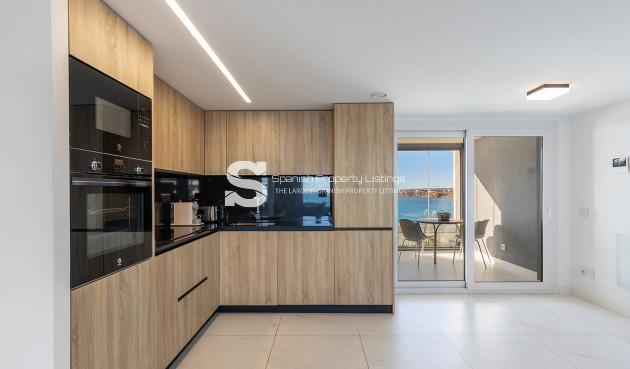 Resale - Apartment - Torrevieja - Punta Prima