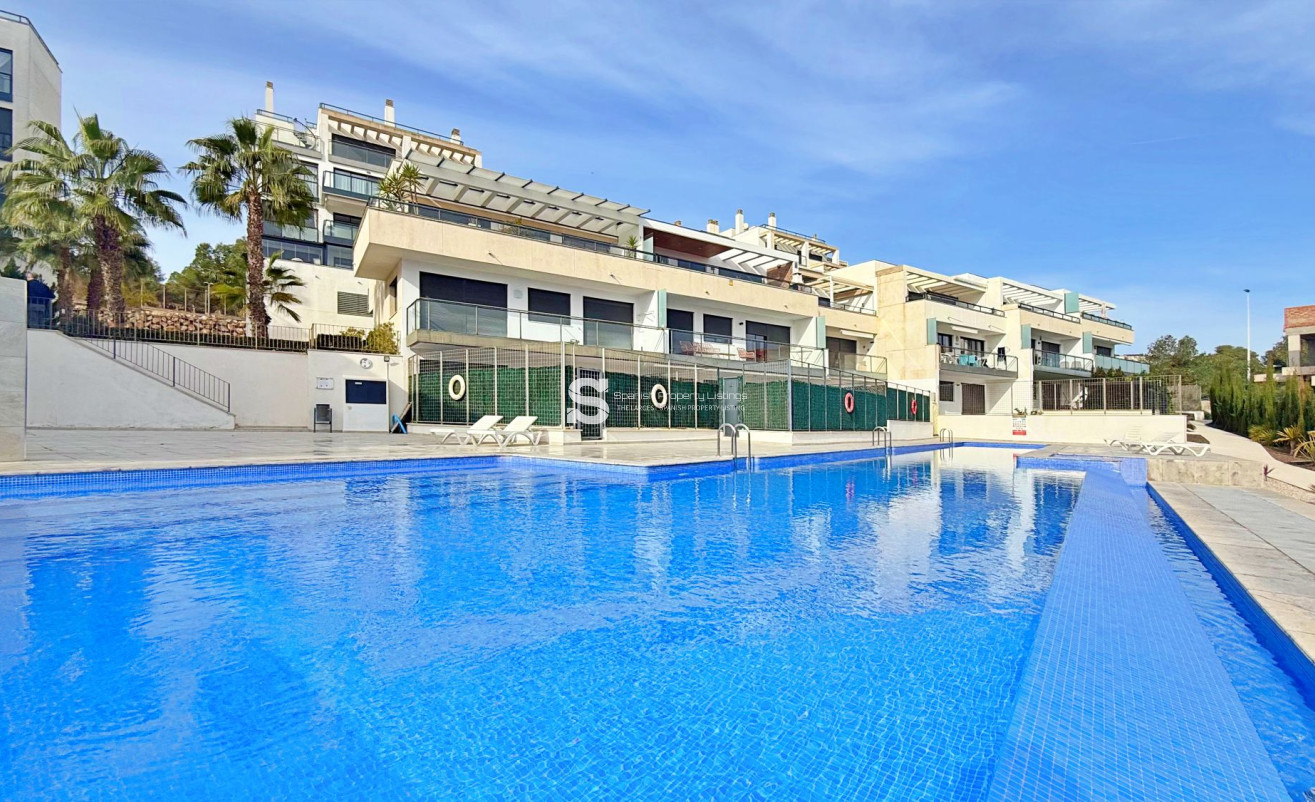 Resale - Apartment - Orihuela Costa - Campoamor