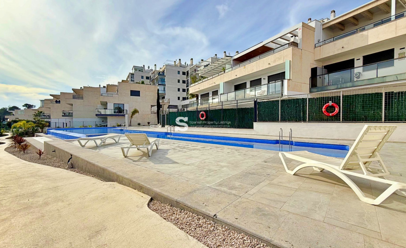 Resale - Apartment - Orihuela Costa - Campoamor