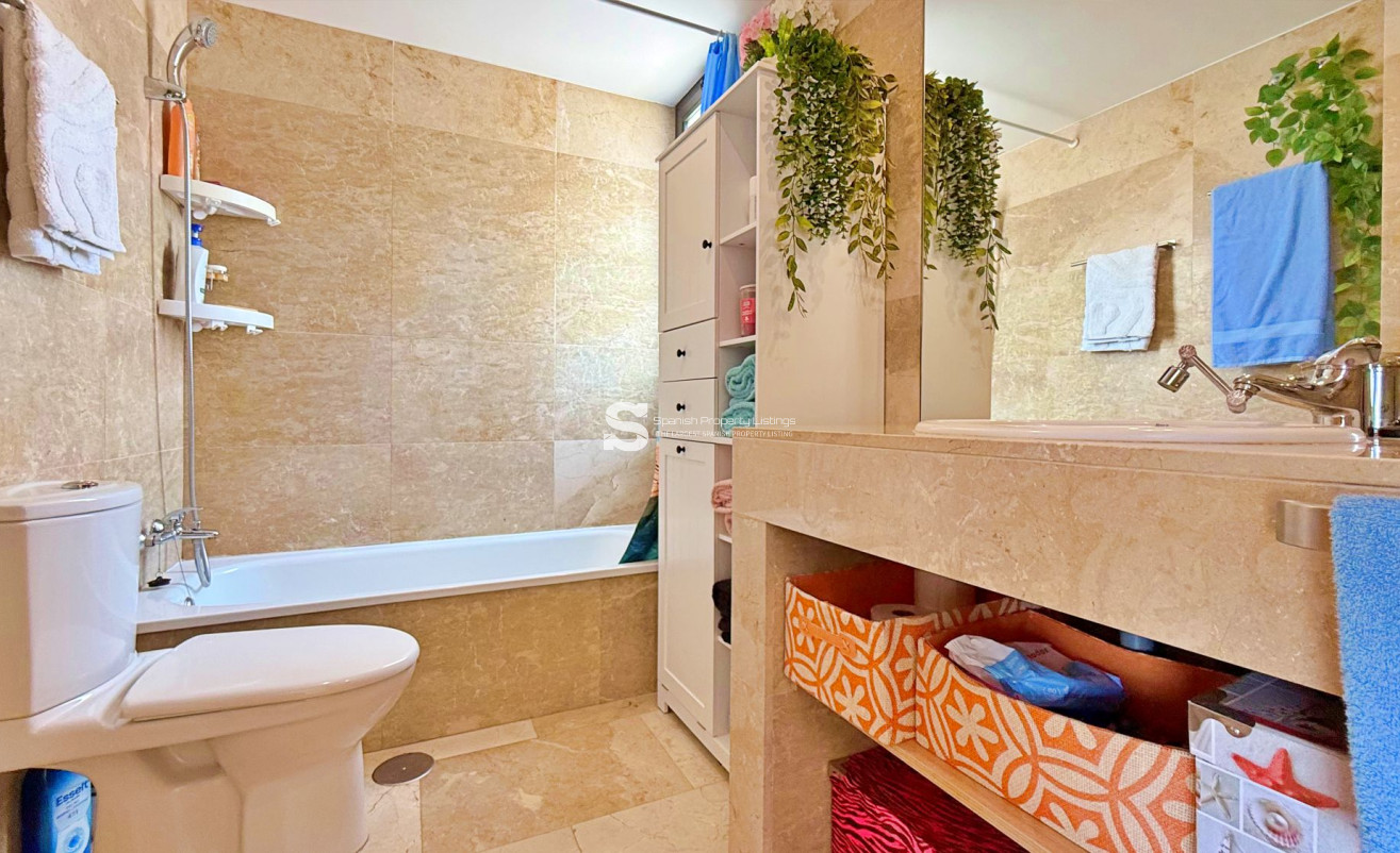 Resale - Apartment - Orihuela Costa - Campoamor