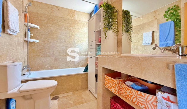 Resale - Apartment - Orihuela Costa - Campoamor