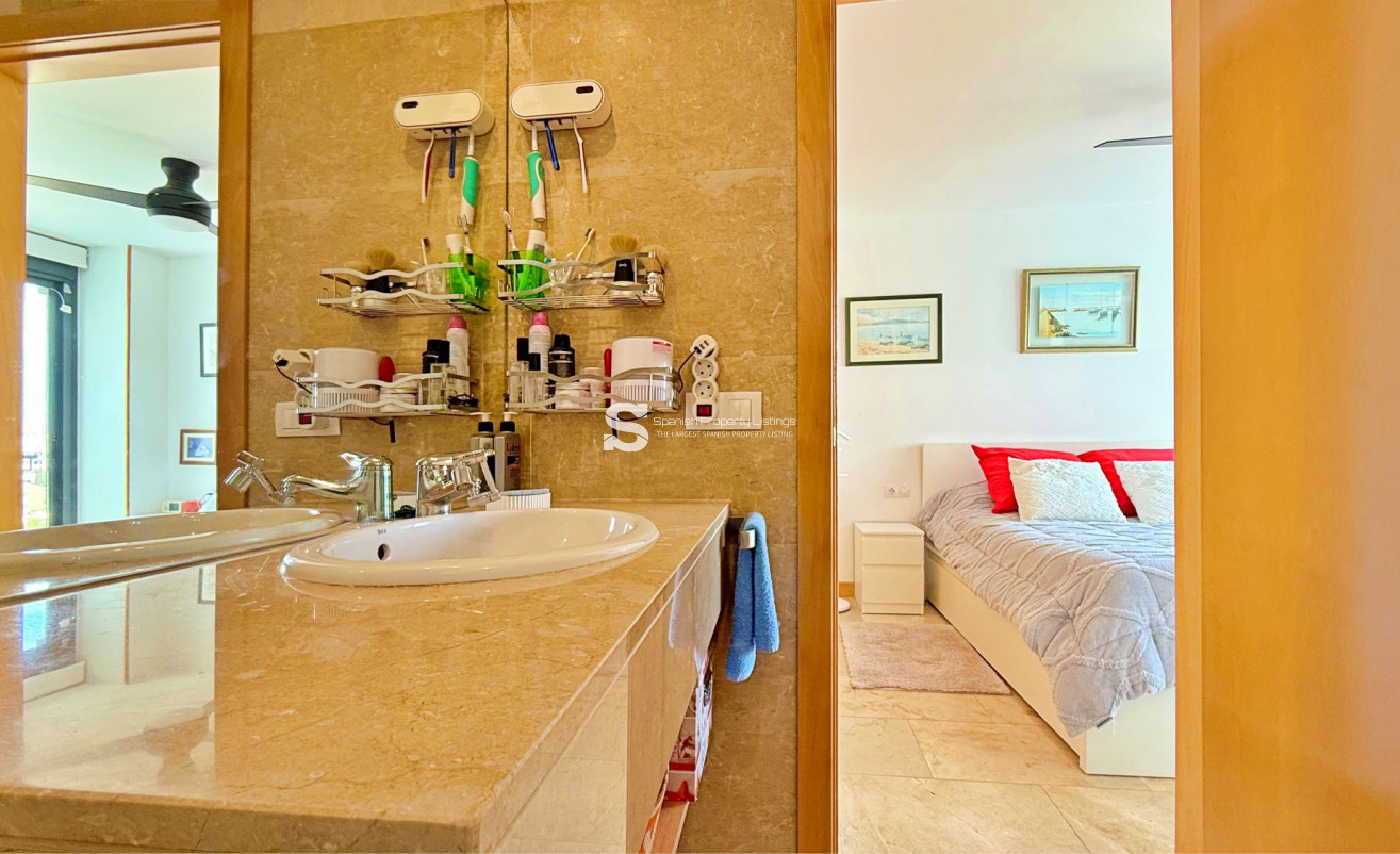 Resale - Apartment - Orihuela Costa - Campoamor