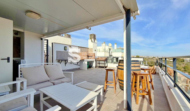 Resale - Apartment - Orihuela Costa - Campoamor