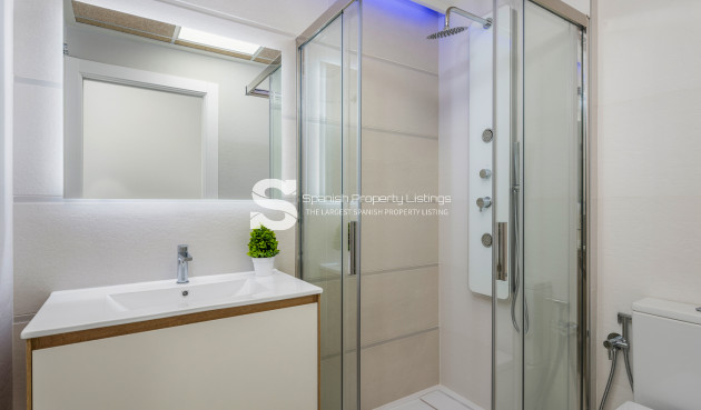 Nouvelle construction - high-bungalow - Torrevieja