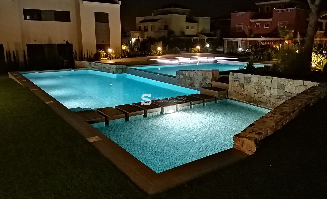 Nouvelle construction - high-bungalow - Torrevieja