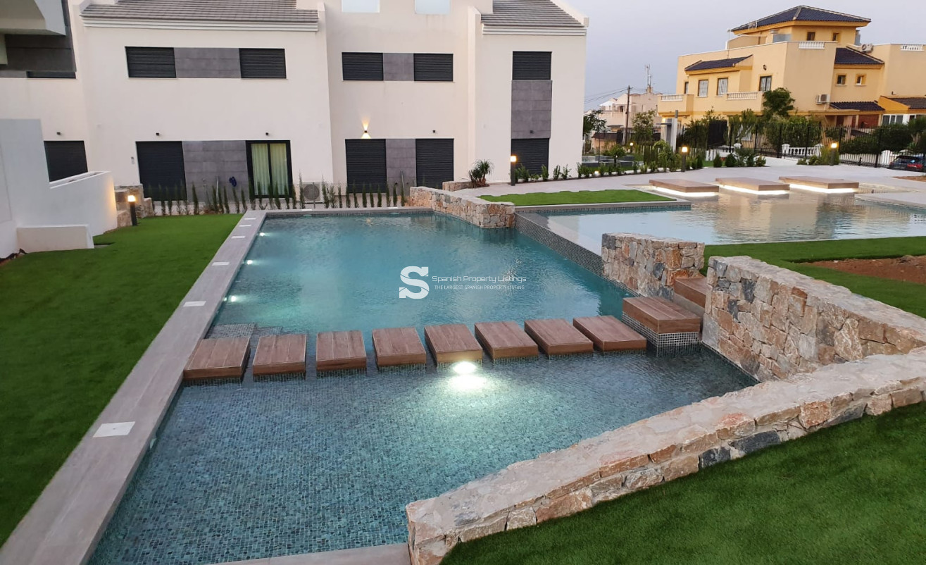 Nouvelle construction - high-bungalow - Torrevieja