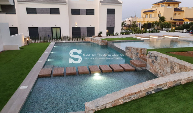 Nouvelle construction - high-bungalow - Torrevieja