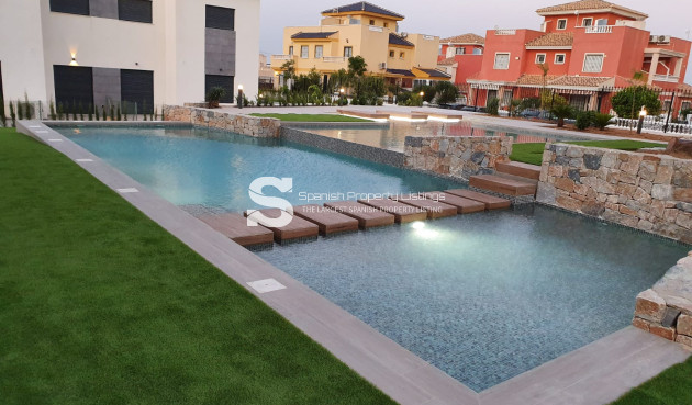 Nouvelle construction - high-bungalow - Torrevieja