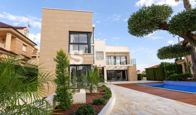 Obra nueva - Villa - Torrevieja