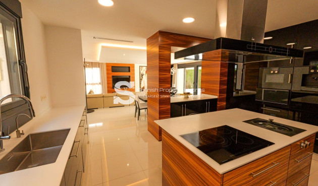 Obra nueva - Villa - Torrevieja