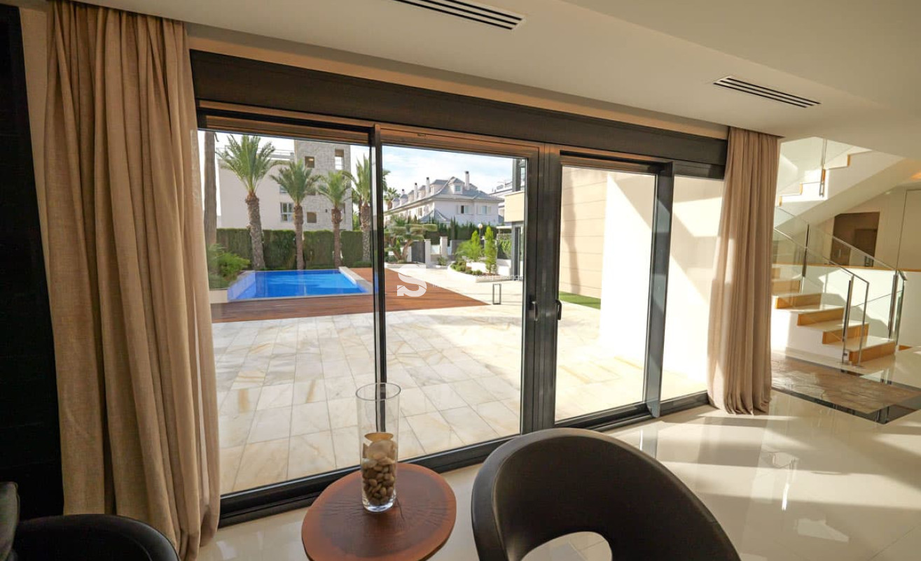 Obra nueva - Villa - Torrevieja