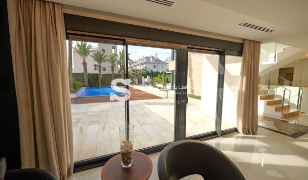 Obra nueva - Villa - Torrevieja