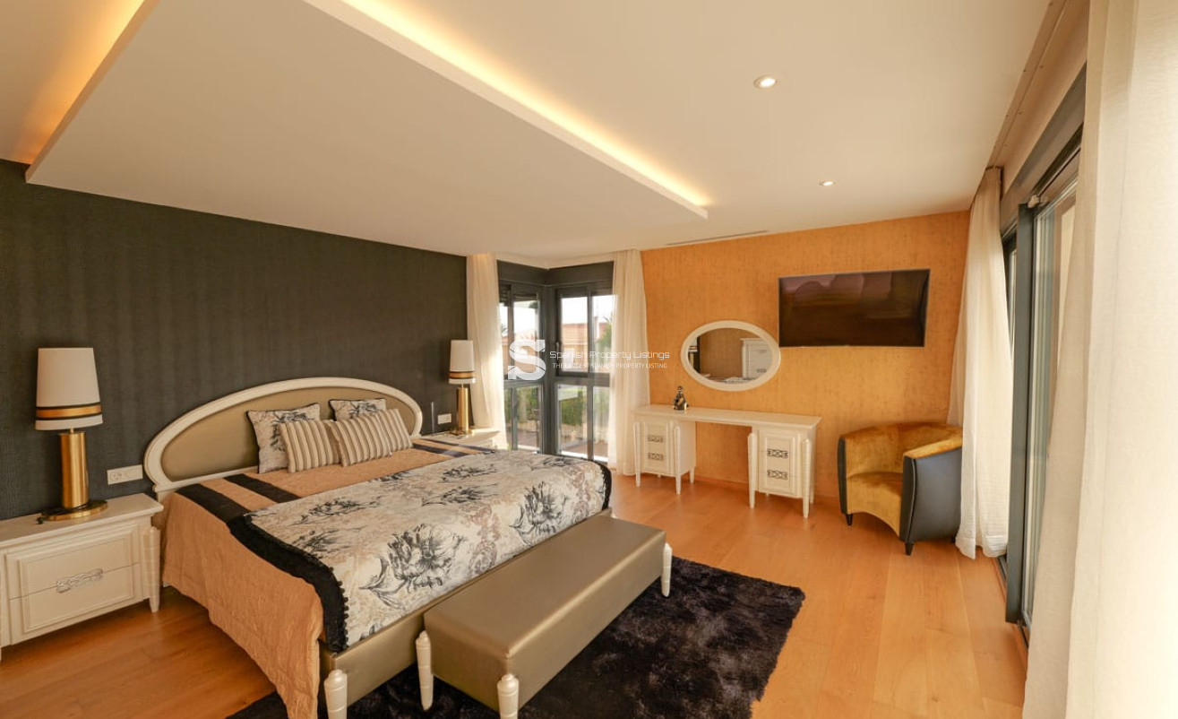 Obra nueva - Villa - Torrevieja