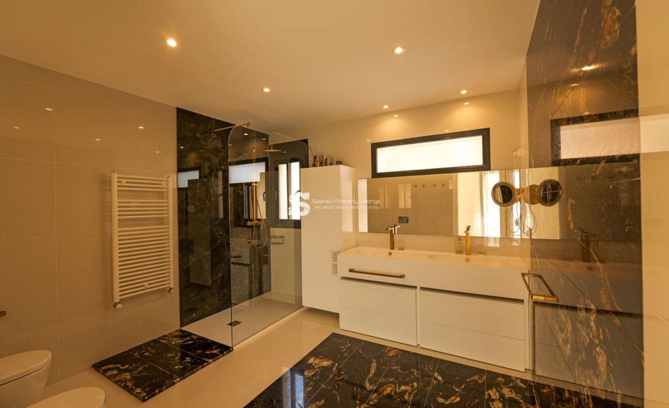 Obra nueva - Villa - Torrevieja