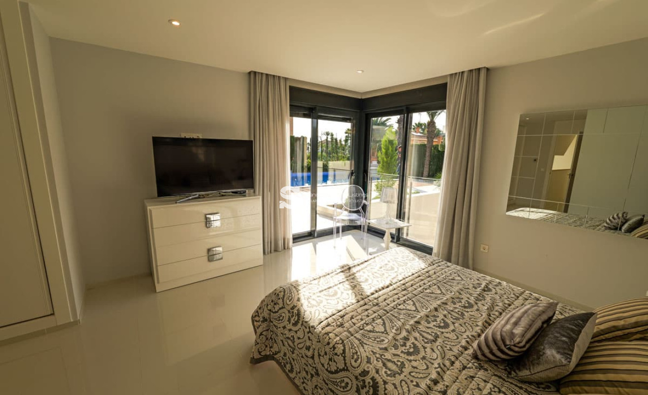 Obra nueva - Villa - Torrevieja