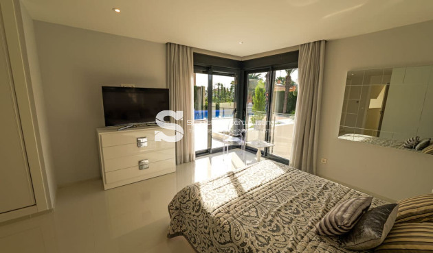 Obra nueva - Villa - Torrevieja