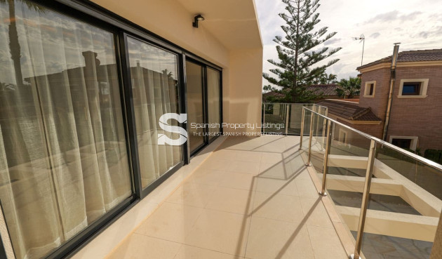 Obra nueva - Villa - Torrevieja