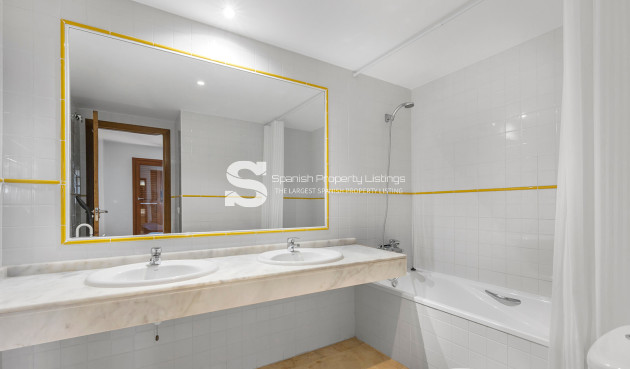 Resale - Apartment - Torrevieja - Punta Prima