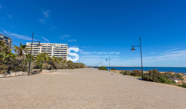 Resale - Apartment - Torrevieja - Punta Prima