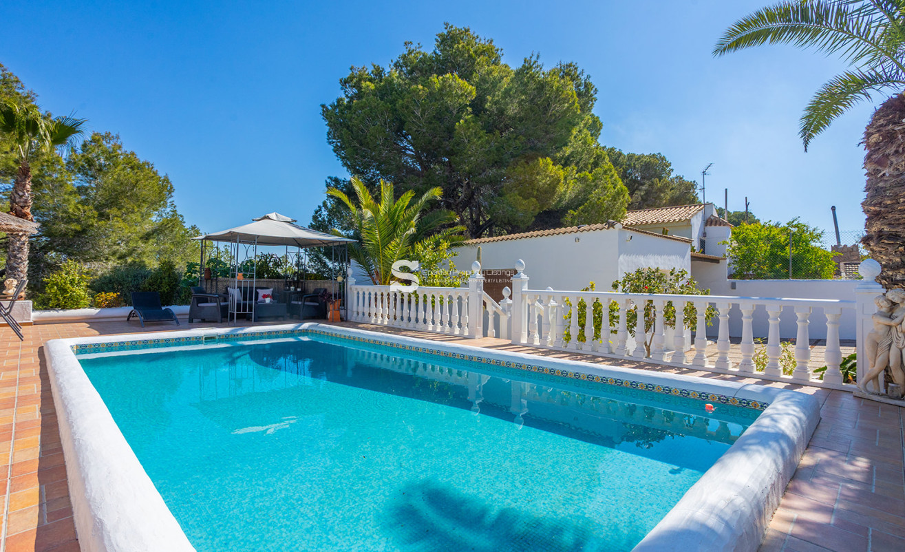 Resale - Villa - Orihuela - Orihuela Costa
