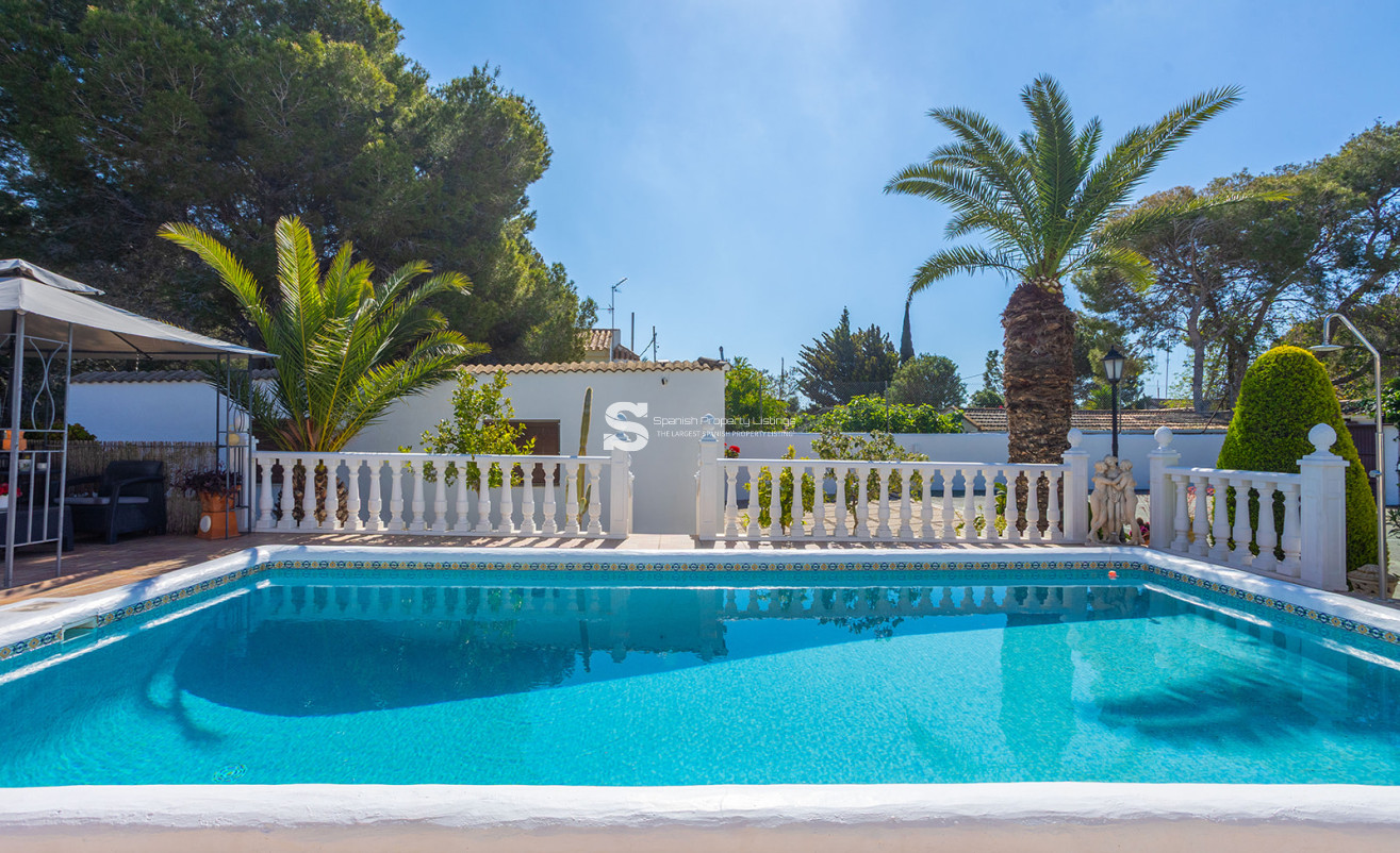 Resale - Villa - Orihuela - Orihuela Costa