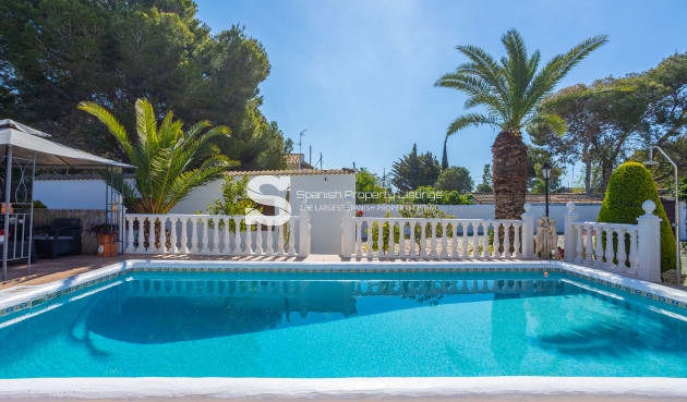 Resale - Villa - Orihuela - Orihuela Costa