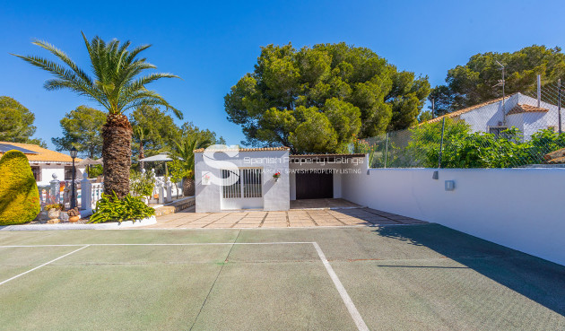 Resale - Villa - Orihuela - Orihuela Costa