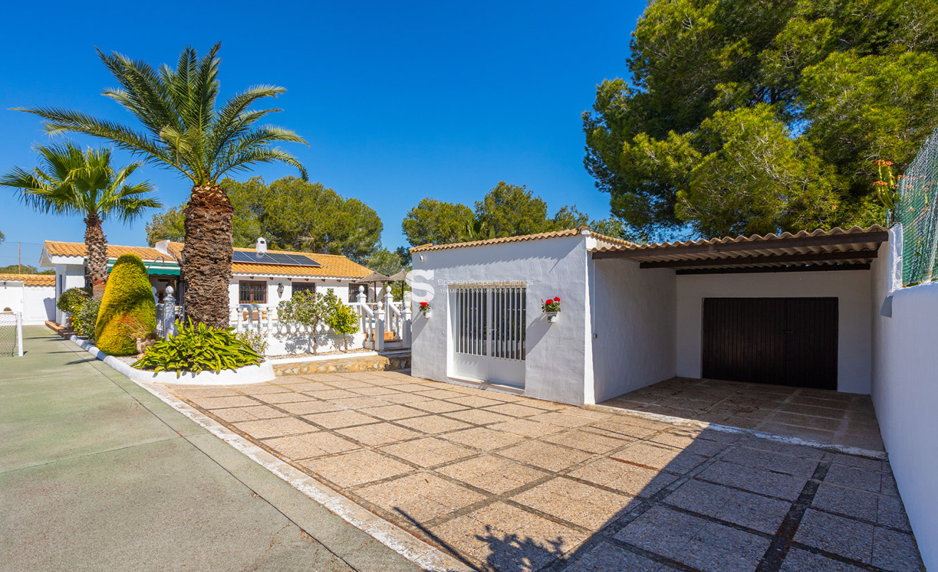 Resale - Villa - Orihuela - Orihuela Costa