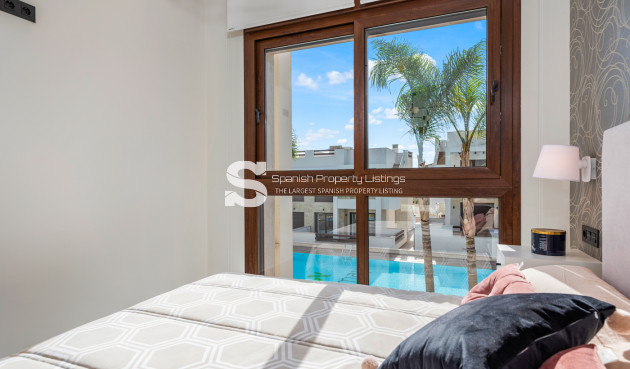 Obra nueva - low-bungalow - Torrevieja