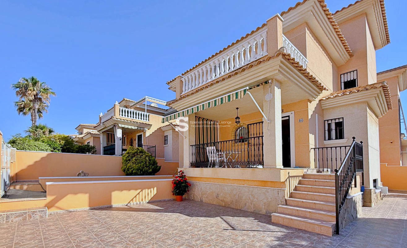 Resale - Villa - Orihuela - Orihuela Costa