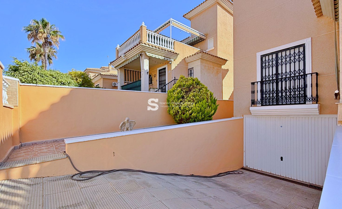 Resale - Villa - Orihuela - Orihuela Costa