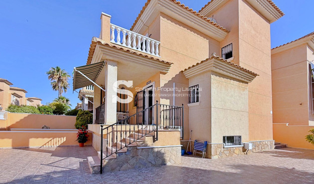 Resale - Villa - Orihuela - Orihuela Costa