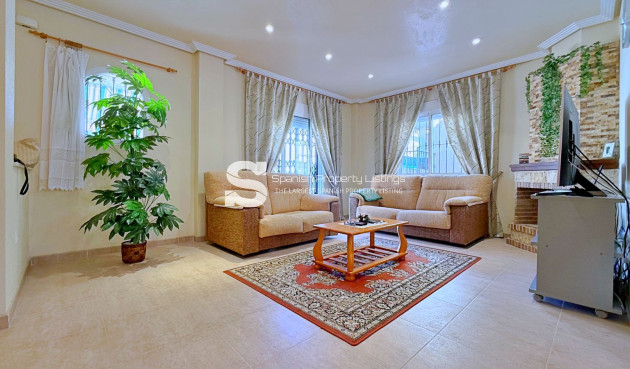 Resale - Villa - Orihuela - Orihuela Costa